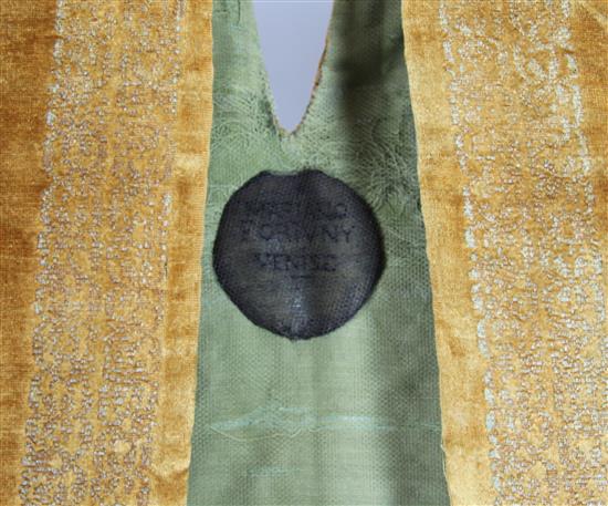 A rare Mariano Fortuny honey coloured silk velvet mantle, c.1900,